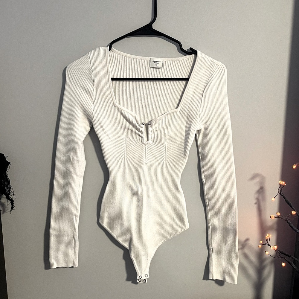 Abercrombie long sleeve body suit knit white size: xs